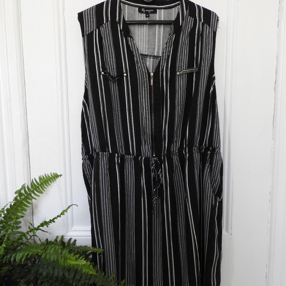 Short Sleeve Skirt Dress with Tie Waist - 3 x - Picture 1 of 6